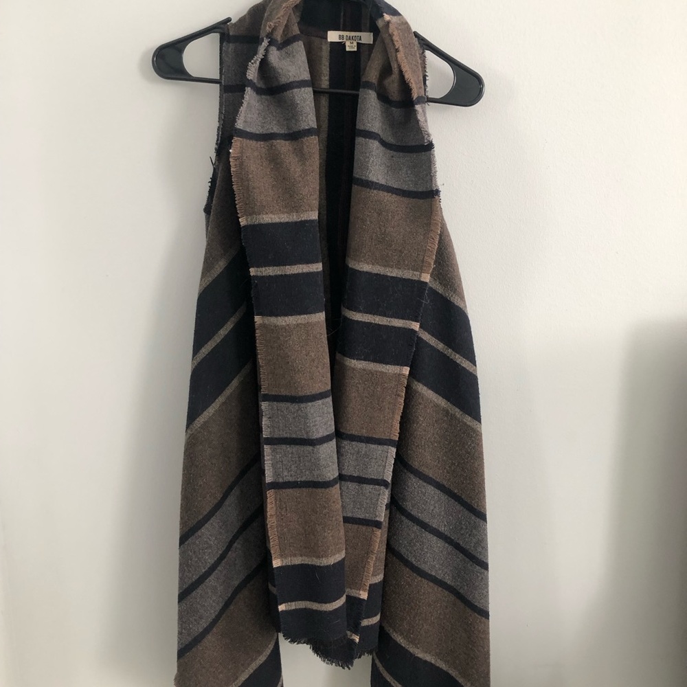 BB Dakota Cape